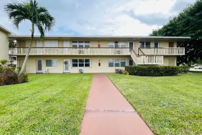 138 Salisbury F, West Palm Beach: photo 1 of 15