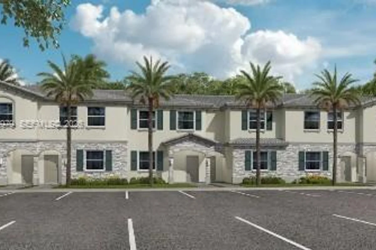 1082 SE 3 Ter, Florida City: photo 1 of 20