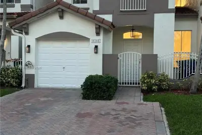 6316 SW 165th Pl, Miami: photo 1 of 22