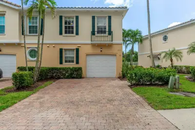 203 Fortuna Dr, Palm Beach Gardens: photo 1 of 41