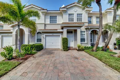 4353 Legacy Ct, Delray Beach: photo 1 of 35