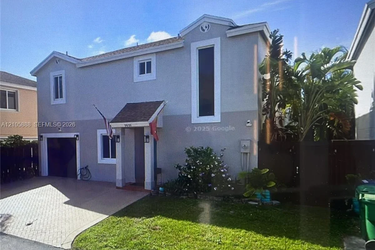 9046 SW 148th Ct, Miami: photo 1 of 1