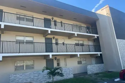 7910 N Colony Cir N #105, Tamarac: photo 1 of 17