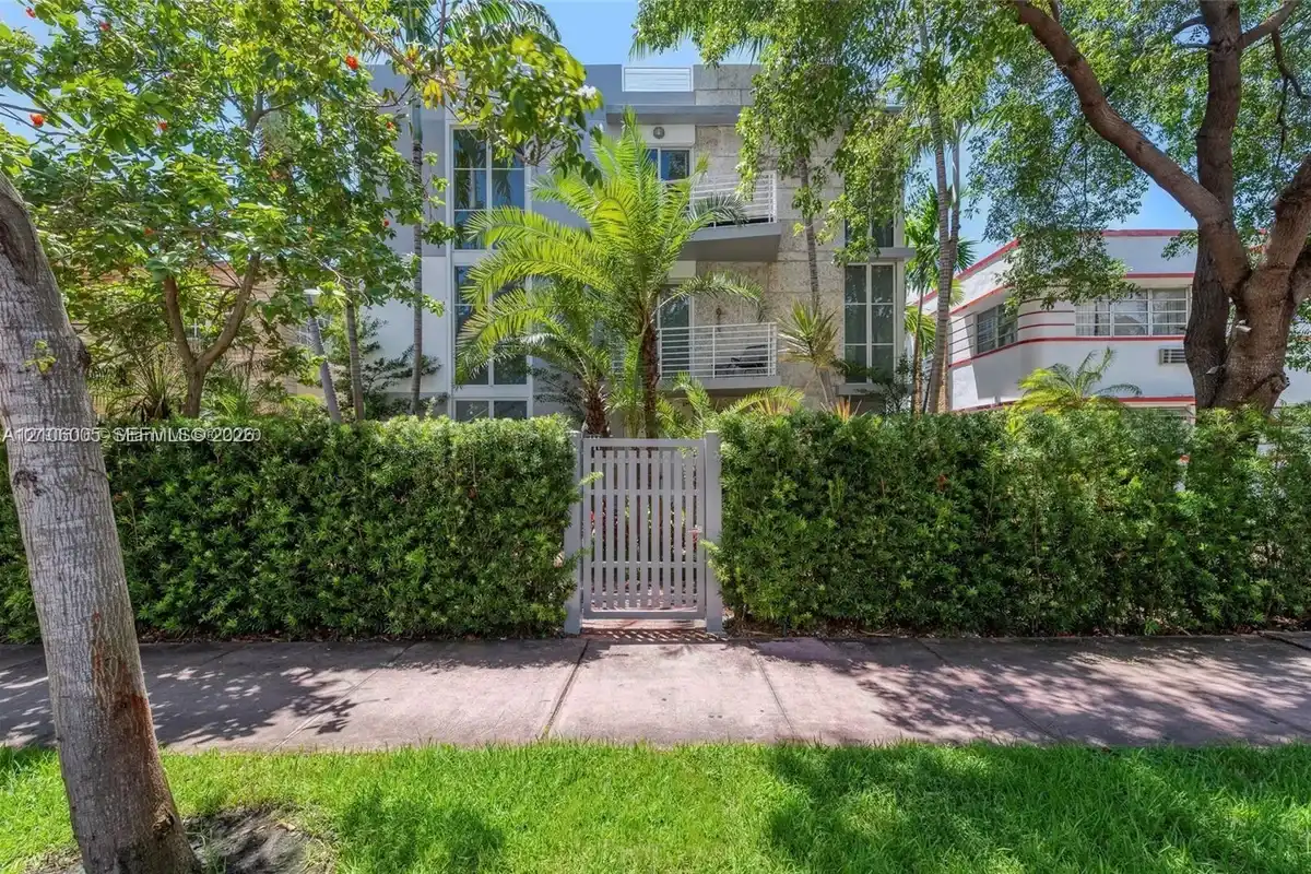 836 Pennsylvania Ave #D, Miami Beach: photo 1 of 20