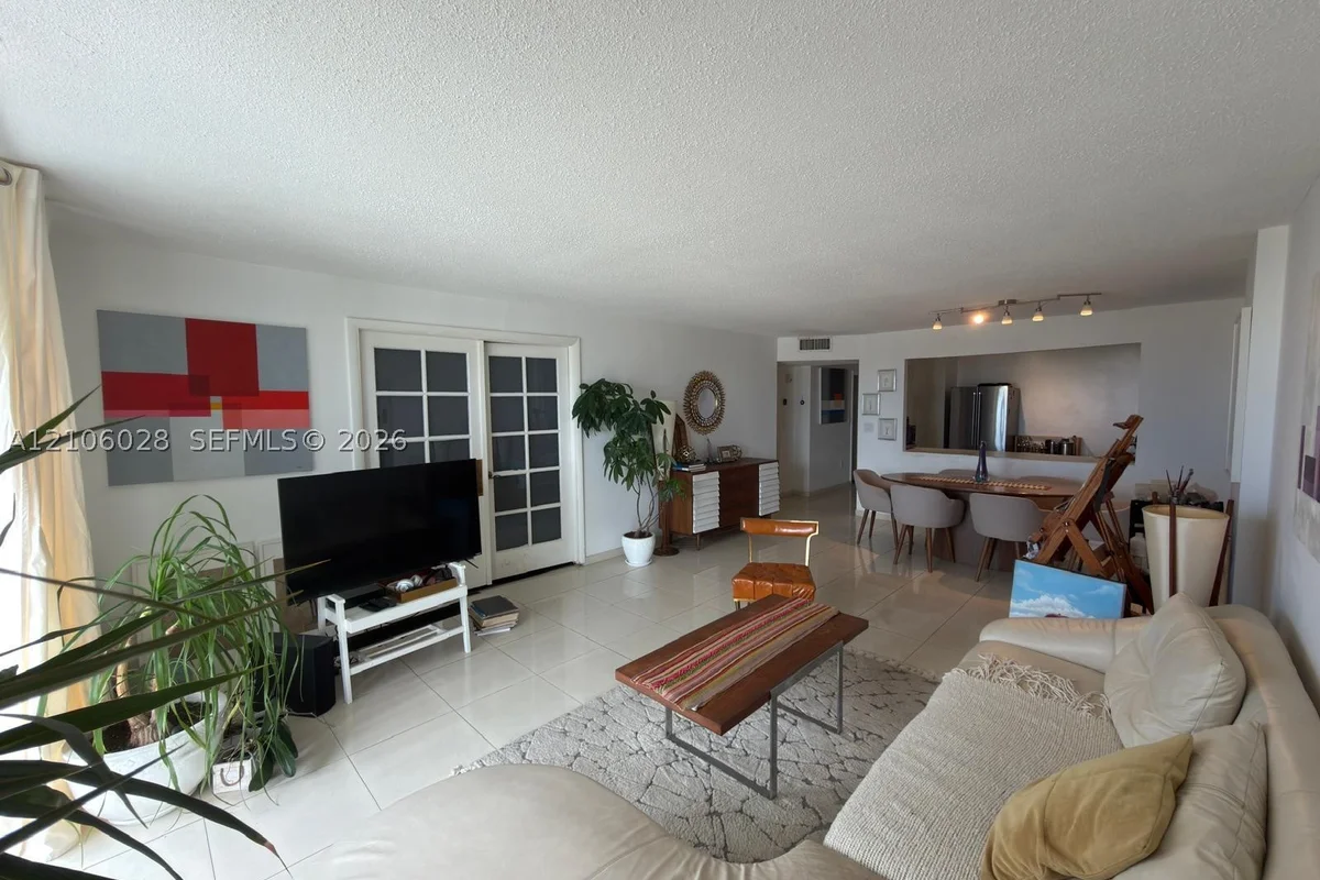 2780 NE 183rd St #1605, Aventura: photo 1 of 33