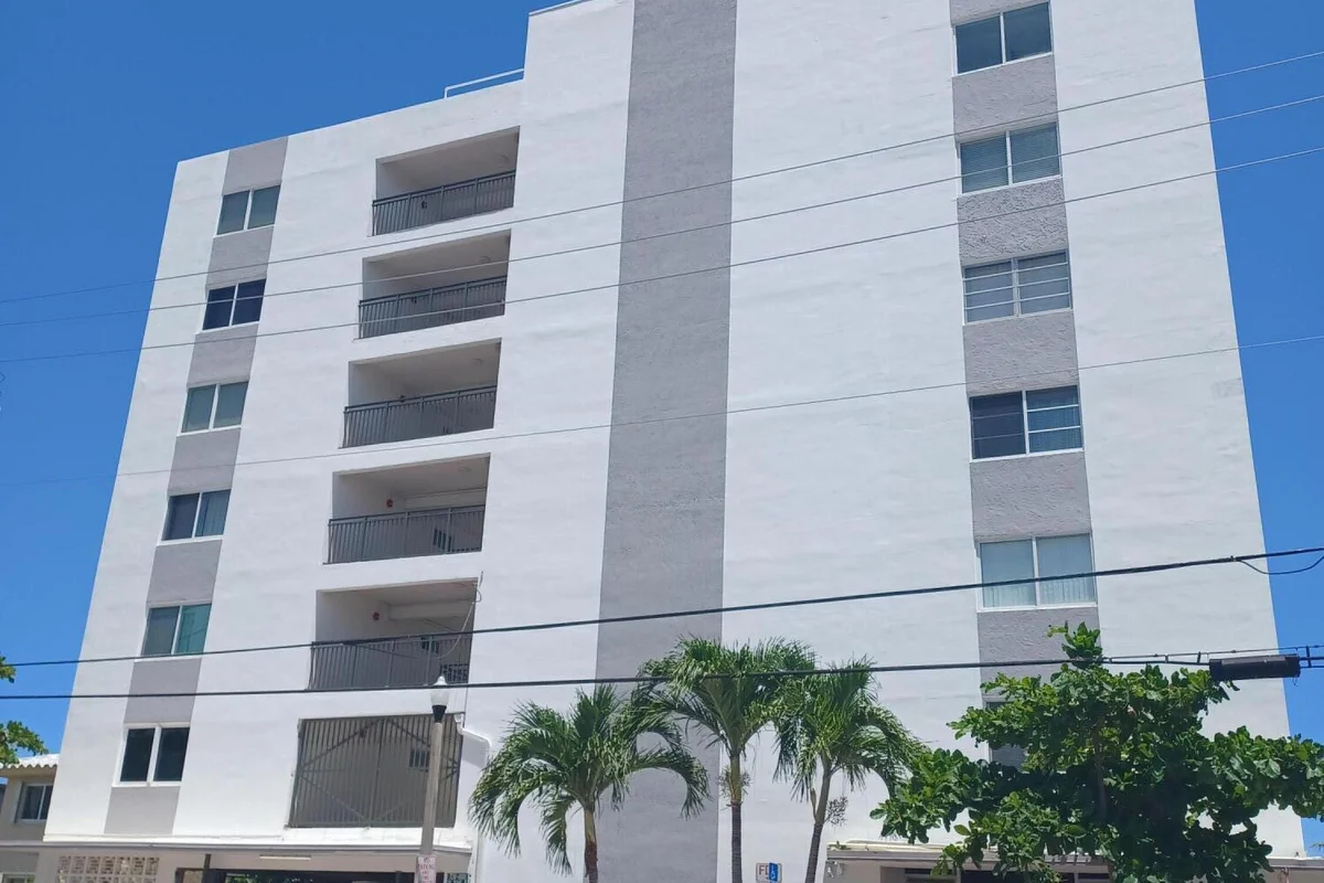 8001 N Crespi Blvd #2C, Miami Beach: photo 1 of 24