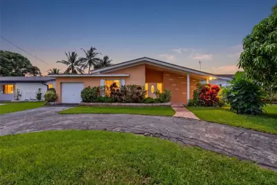 6604 Coconut Dr, Miramar: photo 1 of 32