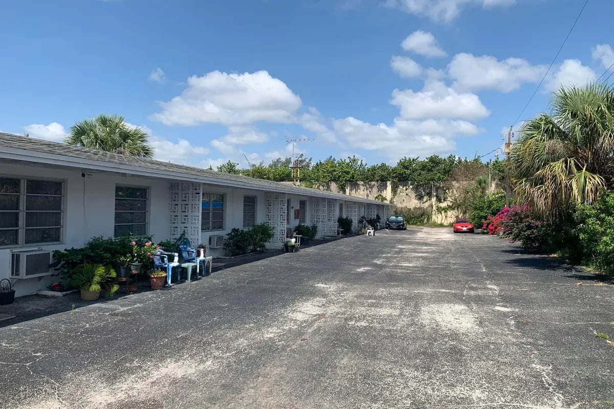 833 Ridge Rd #9, Lantana: photo 1 of 8