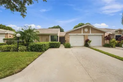 8306 Springlake Dr, Boca Raton: photo 1 of 57