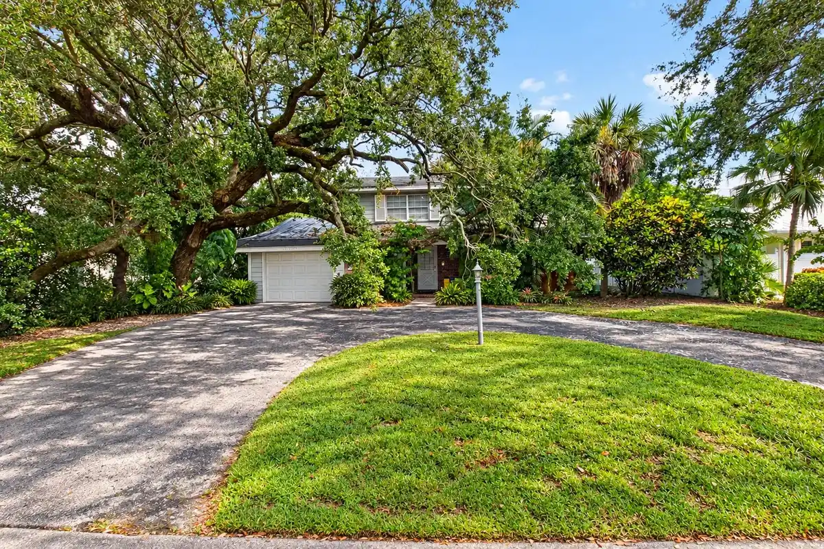 1135 SW 20th St SW, Boca Raton: photo 1 of 5