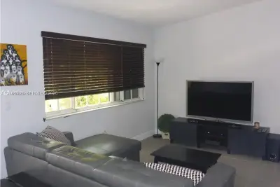 6880 NW 166th Ter #1001, Miami Lakes: photo 1 of 15