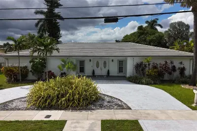 1490 Lenape Dr, Miami Springs: photo 1 of 29