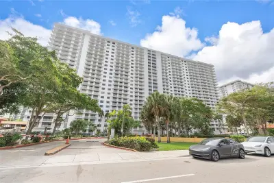 210 174th St #1610, Sunny Isles Beach: photo 1 of 46