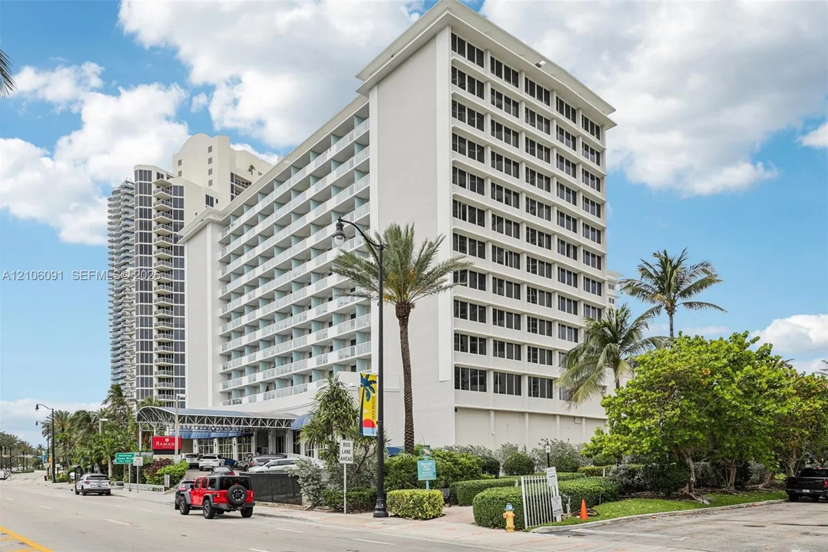 19201 Collins Ave #223, Sunny Isles Beach: photo 1 of 20