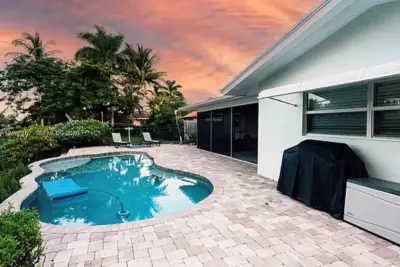 1083 SW 25th Ave, Boynton Beach: photo 1 of 30