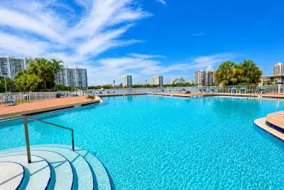 2859 Leonard Dr #G509, Aventura: photo 1 of 20