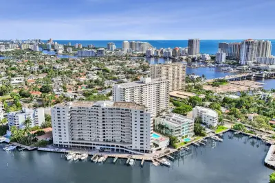 333 Sunset Dr #207, Fort Lauderdale: photo 1 of 41