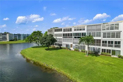 4037 Harwood D, Deerfield Beach: photo 1 of 17