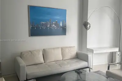 485 Brickell Ave #2806, Miami: photo 1 of 10