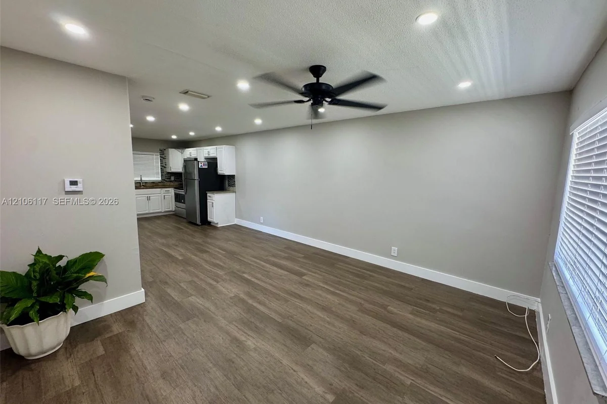 5410 NW 16th St #1, Lauderhill: photo 1 of 15