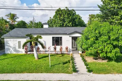 347 NE 110th St, Miami: photo 1 of 35