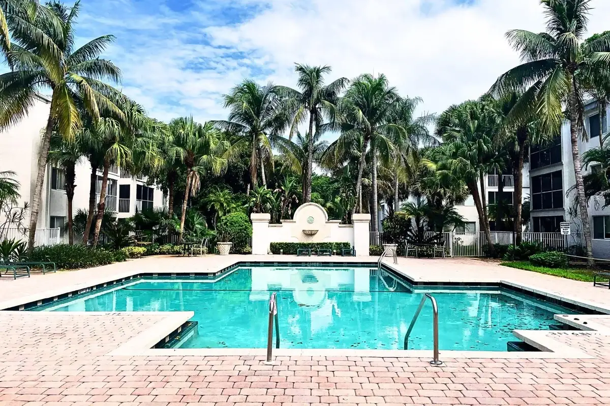5686 Rock Island Rd #124, Tamarac: photo 1 of 14