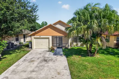1323 Summit Run Cir, West Palm Beach: photo 1 of 59