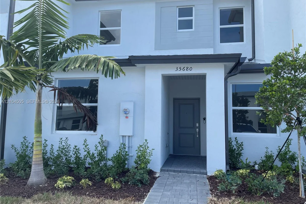 35680 SW 178 Pl, Homestead: photo 1 of 27
