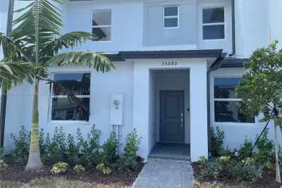 35680 SW 178 Pl, Homestead: photo 1 of 27