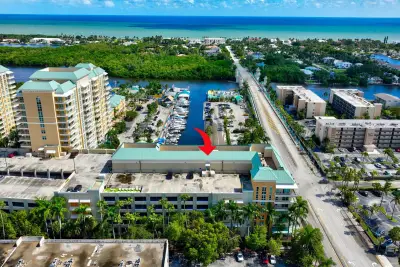 100 NE 6th St, Boynton Beach: photo 1 of 34