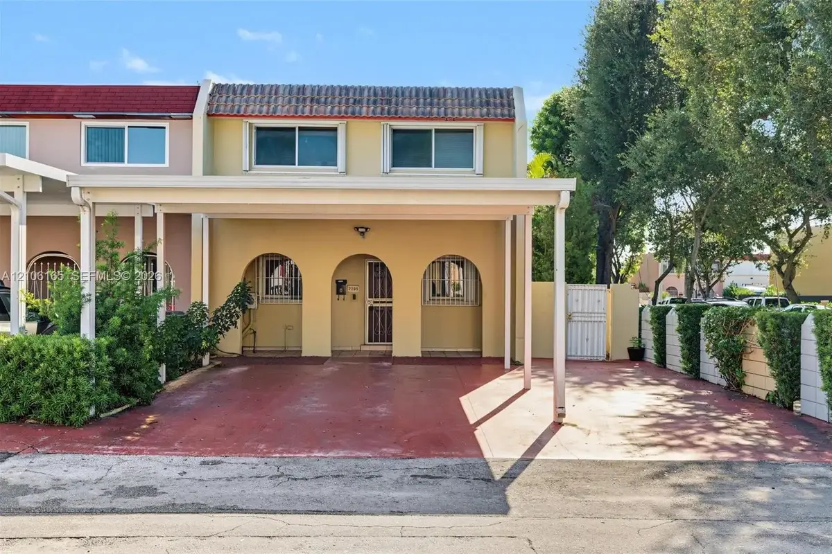 7205 W 3rd Ave #1, Hialeah: photo 1 of 22
