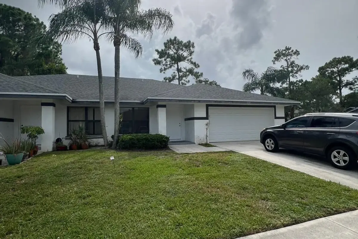1101 Staghorn St, Wellington: photo 1 of 11