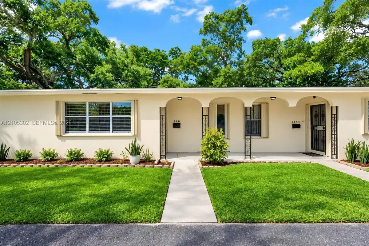 1701 NE 143rd St, North Miami: photo 1 of 18