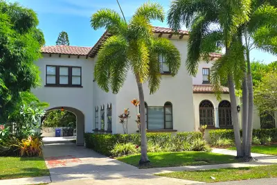 219 S 17th Ave S, Lake Worth Beach: photo 1 of 92