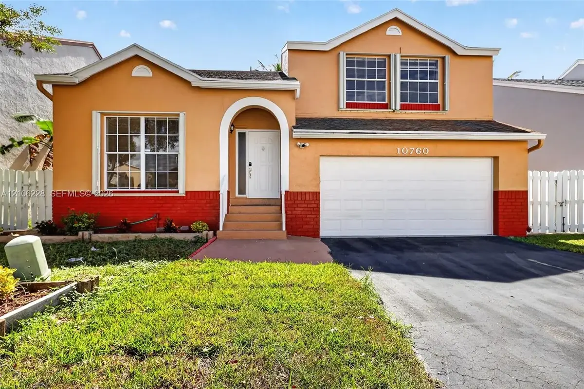 10760 SW 11th Dr, Davie: photo 1 of 53