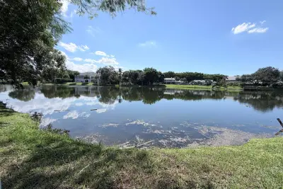 9978 NW 19th St, Coral Springs: photo 1 of 28