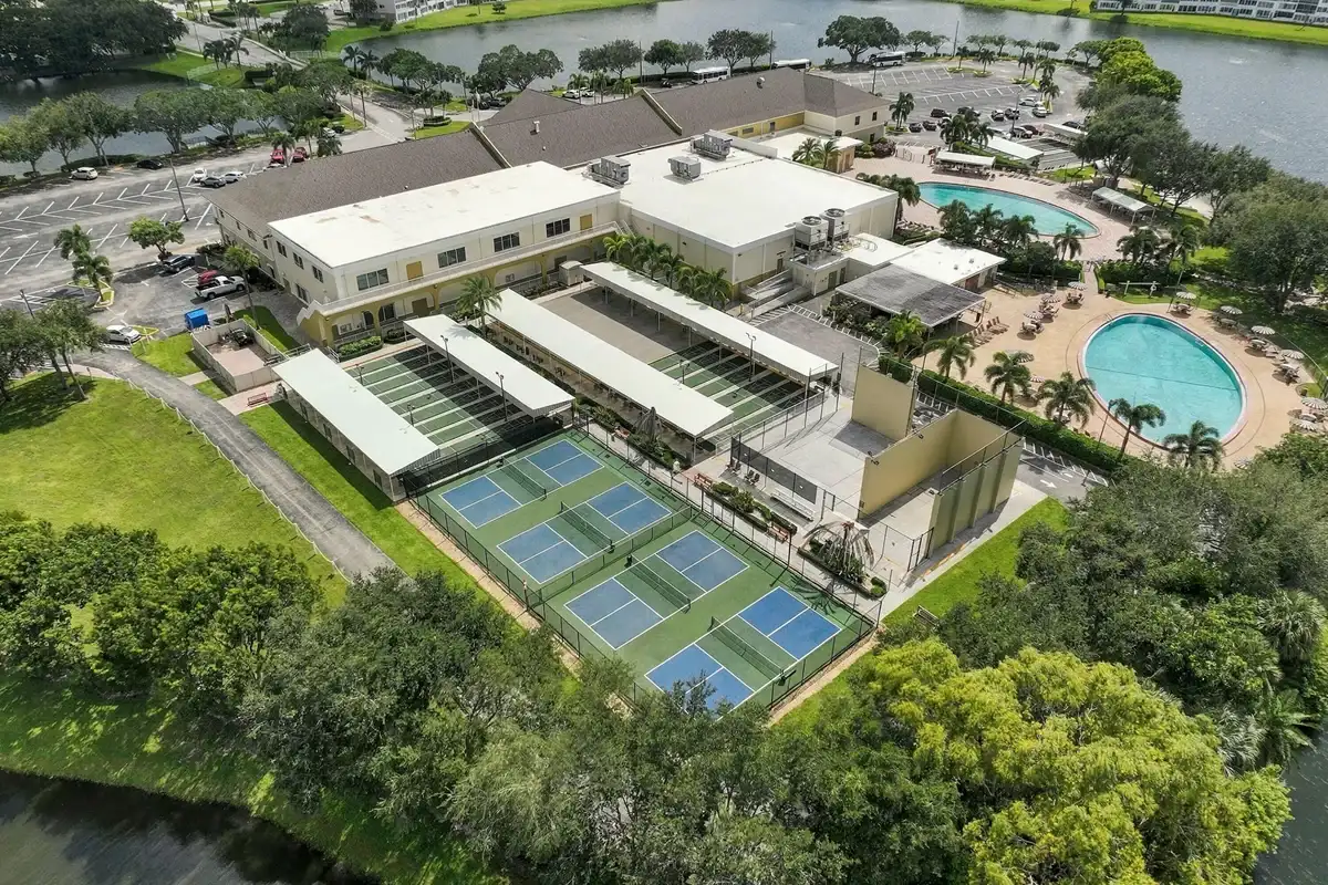 80 Norwich D, West Palm Beach: photo 1 of 27