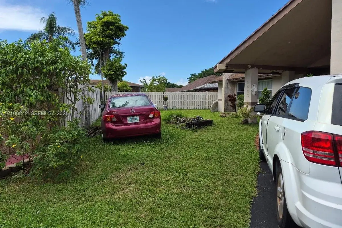 3582 SW 68th Way, Miramar: photo 1 of 2