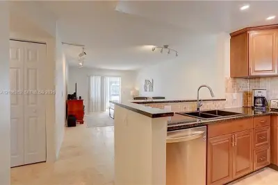 2212 NE 1st Way #101, Boynton Beach: photo 1 of 22