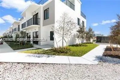 14508 SW 260th St, Homestead: photo 1 of 32