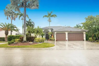 5062 Kensington Cir, Coral Springs: photo 1 of 24