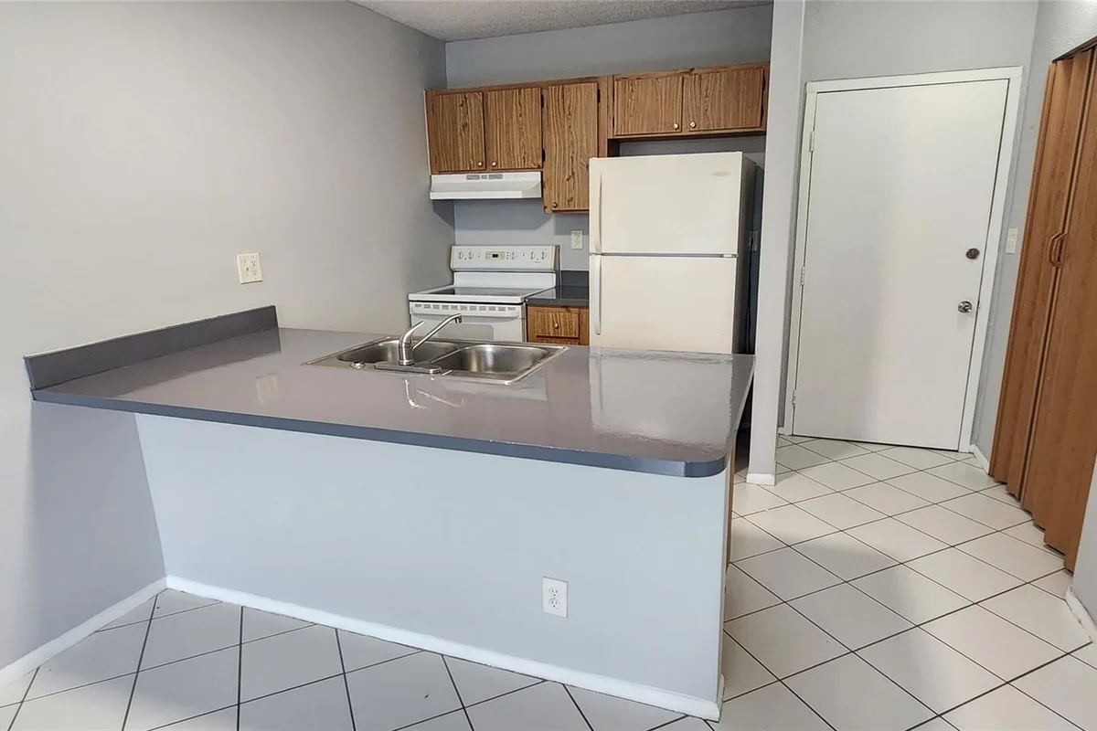 2501 Riverside Dr #513-A, Coral Springs: photo 1 of 17