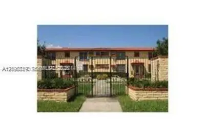 637 SW 11th St #5W, Miami: photo 1 of 4