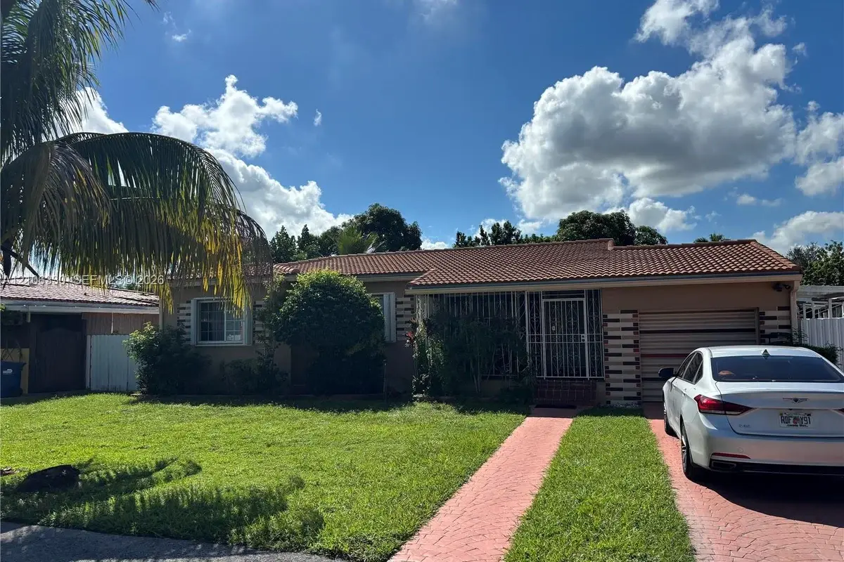 280 NW 144th St #1, Miami: photo 1 of 8