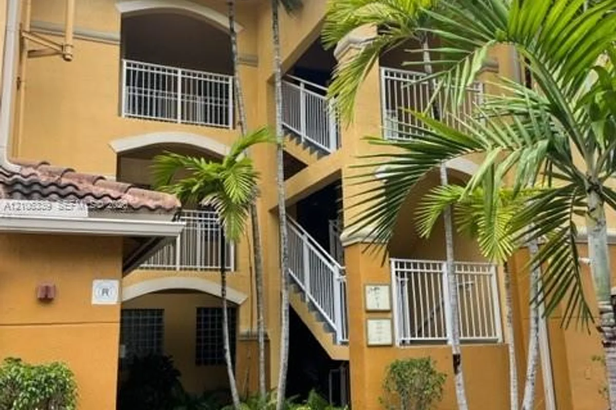 9645 NW 1st Ct #1-207, Pembroke Pines: photo 1 of 13