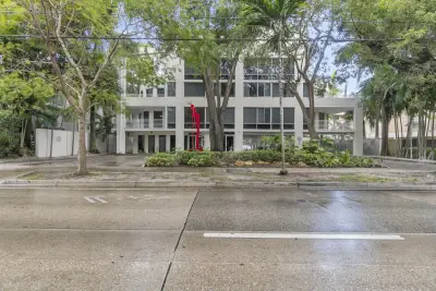 2100 Brickell Ave #305, Miami: photo 1 of 30
