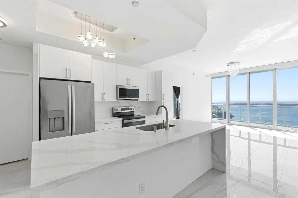 888 Biscayne Blvd #4904, Miami: photo 1 of 27