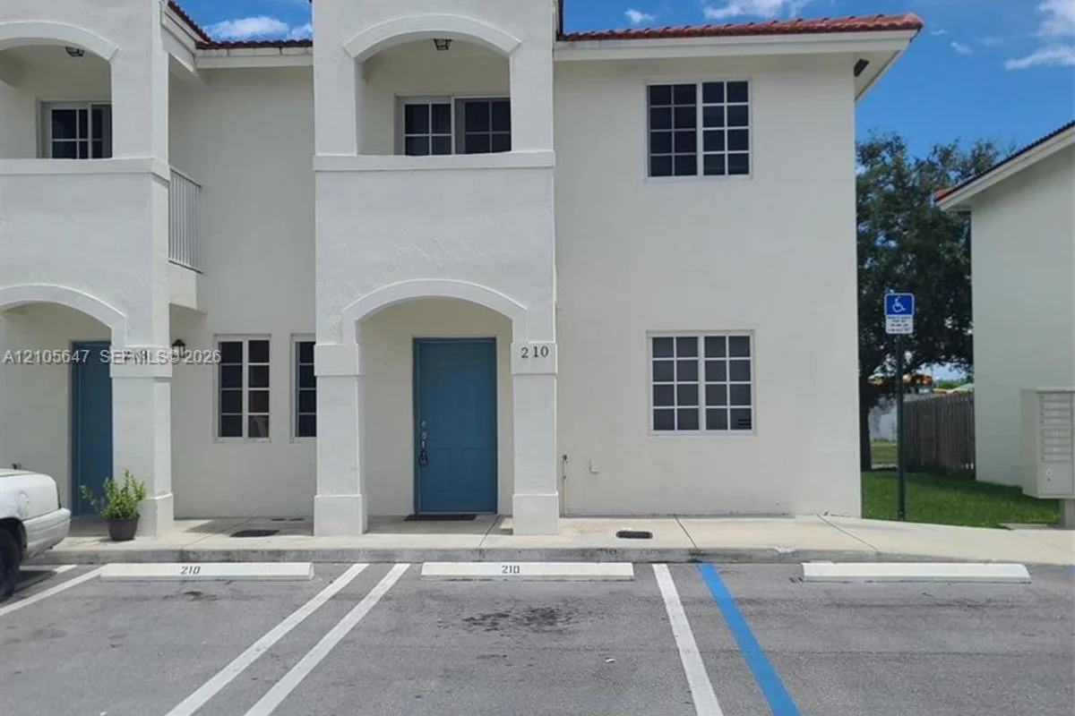 210 SW 3rd Ct, Florida City: photo 1 of 21