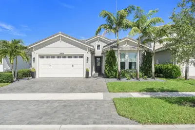15606 Goldfinch Cir, Westlake: photo 1 of 47