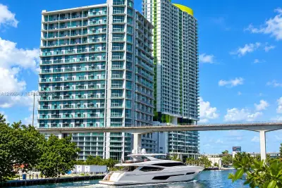 690 SW 1st Ct #3118, Miami: photo 1 of 25
